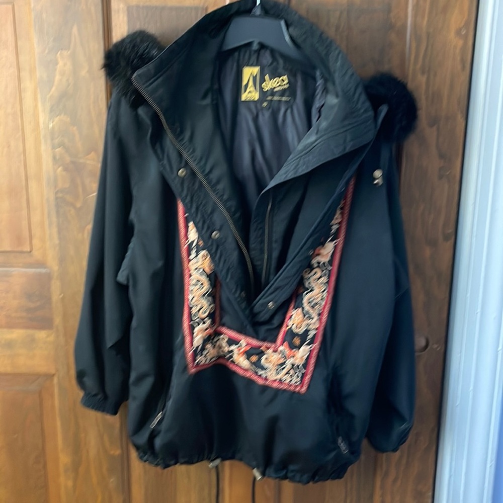 Skea black pull over light ski jacket